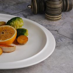 Блюдо овальное 30*21,5 см h3 см с бортом белое фарфор NEW P.L. Proff Cuisine [3]