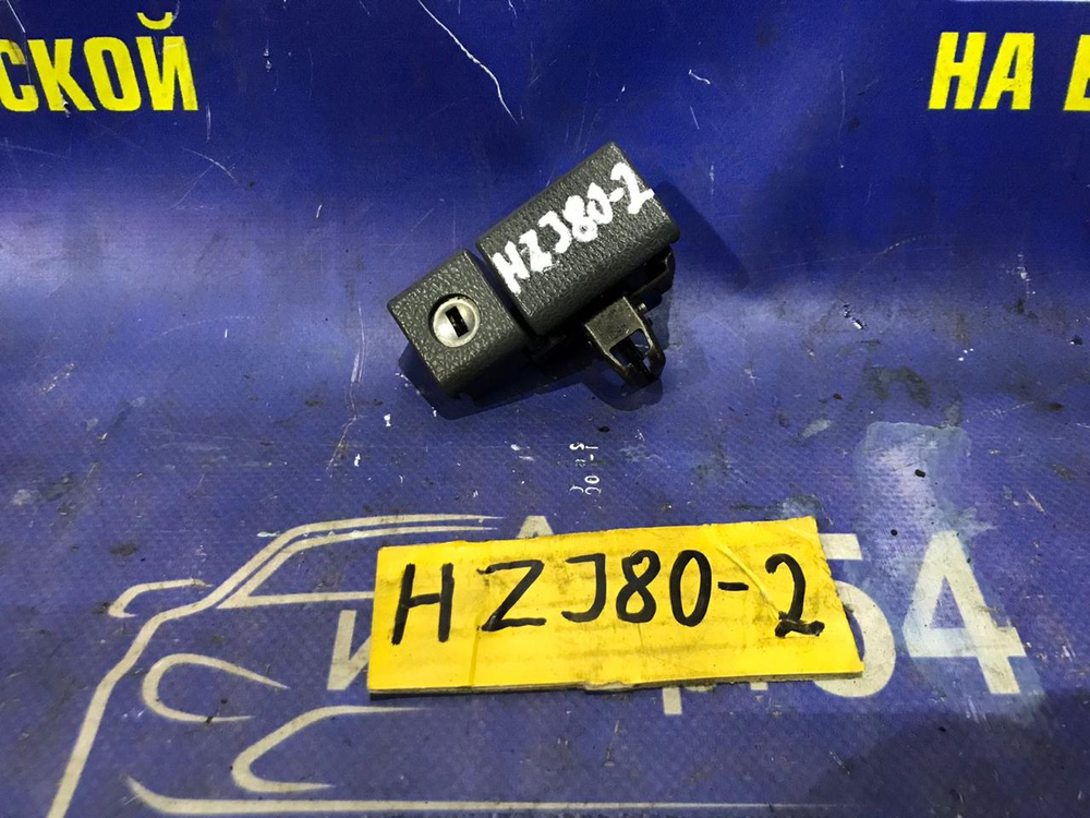 Бардачок пассажирский TOYOTA LAND CRUISER 1990