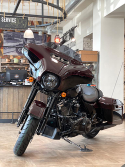 Harley-Davidson Street Glide Special (Midnight Crimson – Black Finish) c НДС