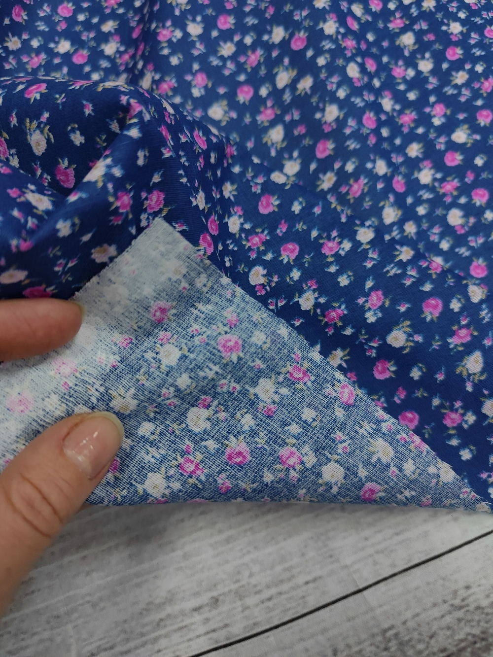 Ситец/ 9986-2 Россыпь на т.синем