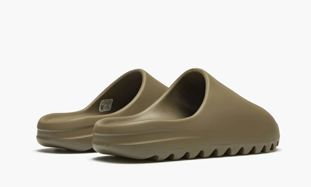 Yeezy Slide "Earth Brown"