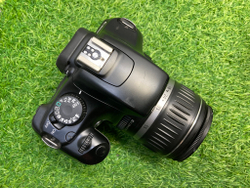Canon 1100D kit 18-55mm 3.5-5.6 ll 18.300 кадров