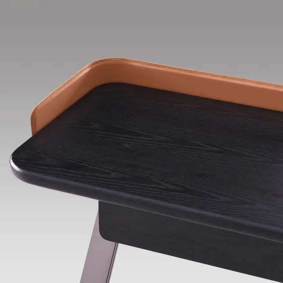 Стол письменный Unicum 145х64 см