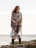 Пончо женское шерстяное с орнаментом