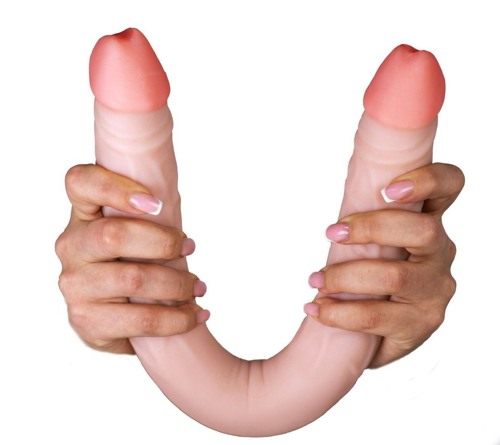 Двусторонний фаллоимитатор LOVETOY из неоскина, телесный