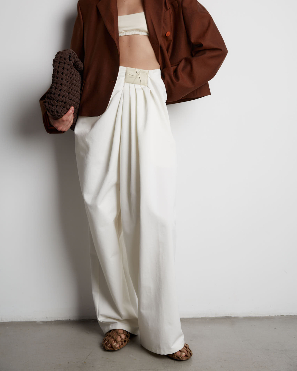 Джинсы молочный