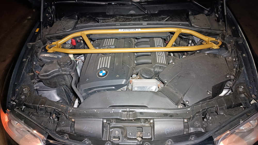 Распорка передних стоек BMW E87 (ПОД ЗАКАЗ)