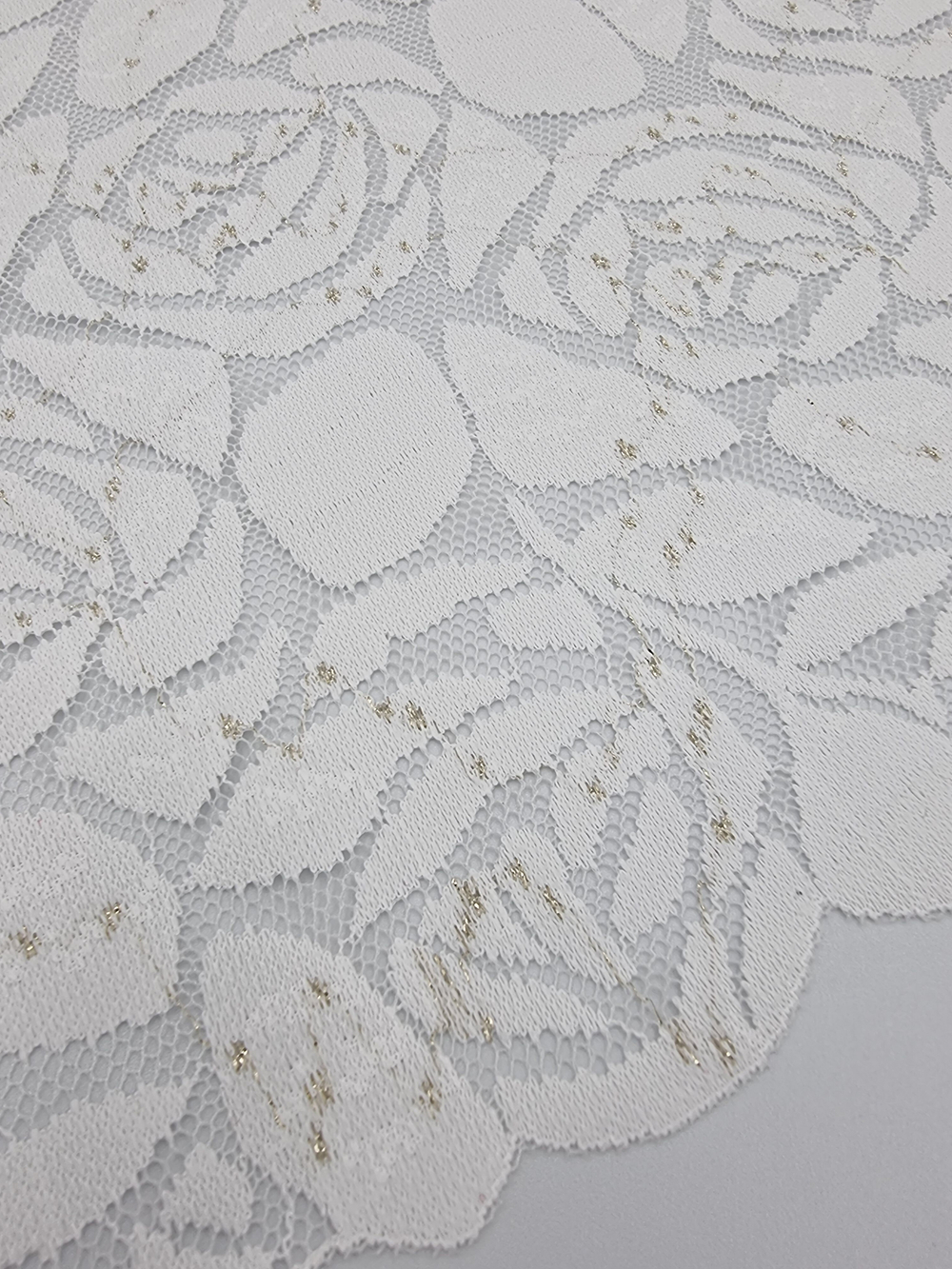 Кружево эластичное белое/золото КС148 (20 см)