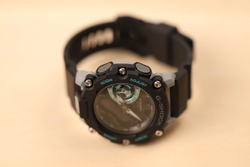 Часы Casio GA-2200M-1AER