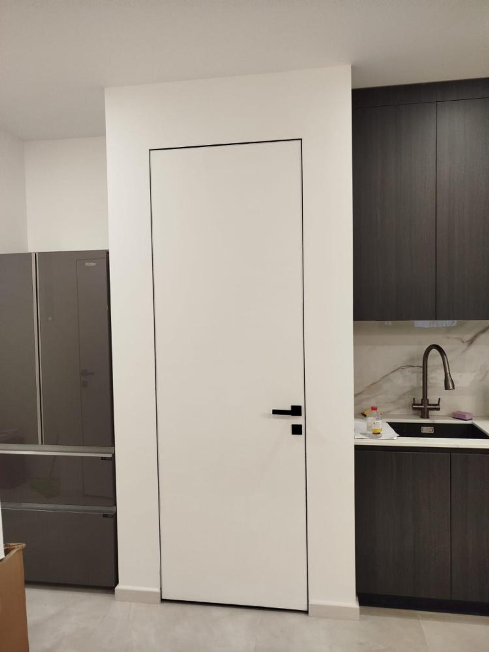 Скрытая Дверь Эстер 600/700х2000 с алюминиевой кромкой