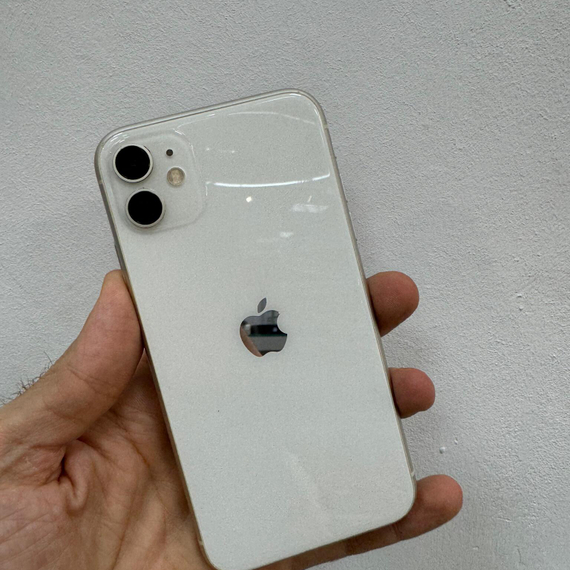 Apple iPhone 11 64GB 74% АКБ (коробка)