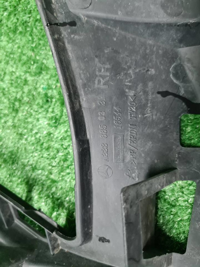 Кронштейн переднего бампера правый Mercedes S W222 (2013-2017)