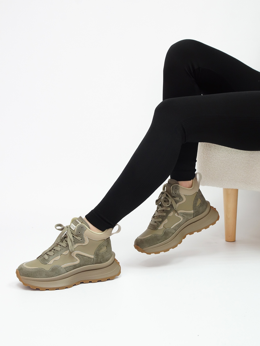 Кроссовки женские демисезонные