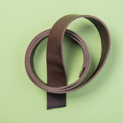 Ременная заготовка Миссури МС32 цв. Молочный Шоколад, толщ. 3,3-3,5 мм