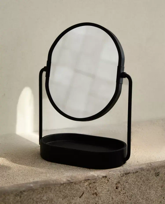 ZARA HOME КОСМЕТИЧЕСКОЕ ЗЕРКАЛО В РАМЕ ИЗ СМОЛЫ, ЧЕРНЫЙ