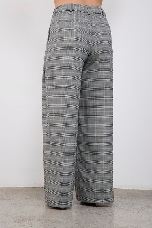 Брюки прямые широкие с защипами, серый в клетку