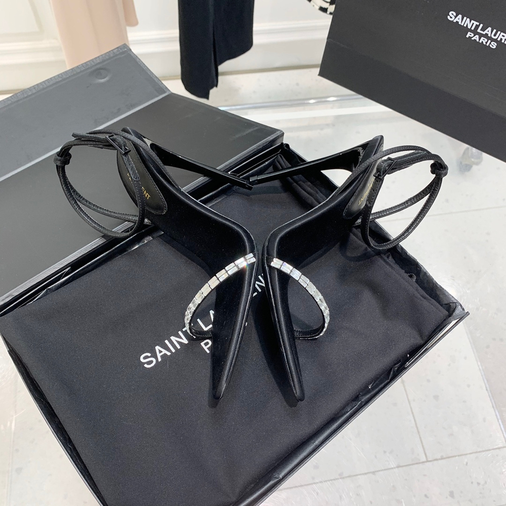 Saint Laurent Pumps