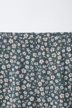 ZARA КОМПЛЕКТ ИЗ ФУТБОЛКИ И ЛЕГИНСОВ С ЦВЕТОЧНЫМ ПРИНТОМ, НЕФТЯНОЙ