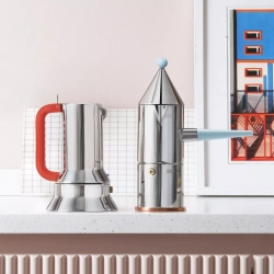 Alessi - Турка кофеварка Эспрессо-машина Manico Forato 150мл / артикул   9090/3 100  / GTIN 8003299455867