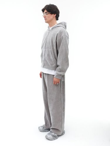 Серый велюровый спортивный костюм COMA