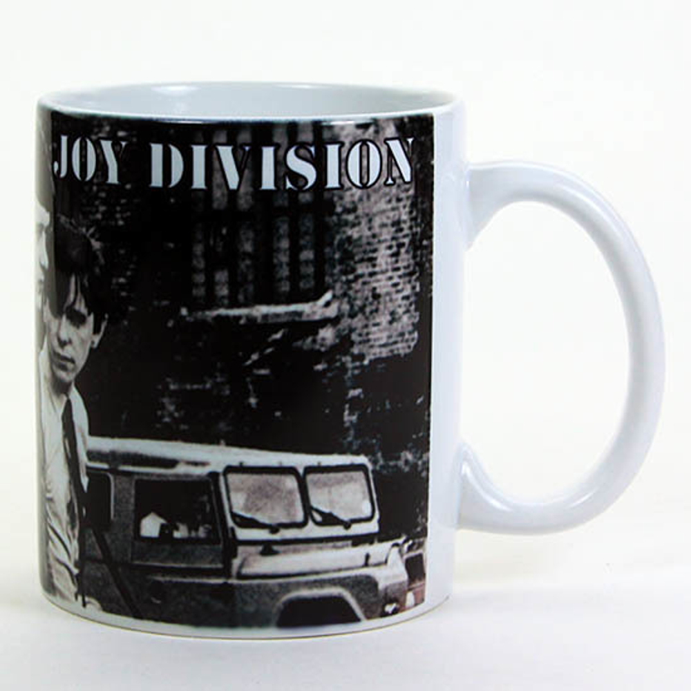 Кружка Joy Division ( группа на фоне машины ч/б )