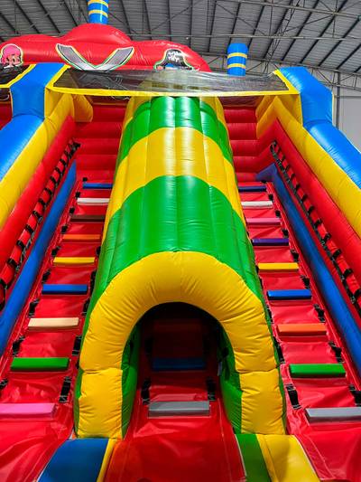 Надувной корабль «Весёлый Роджер с крышей», 10х6,3х6