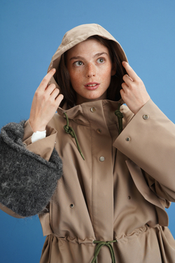 Парка утепленная, бежевая