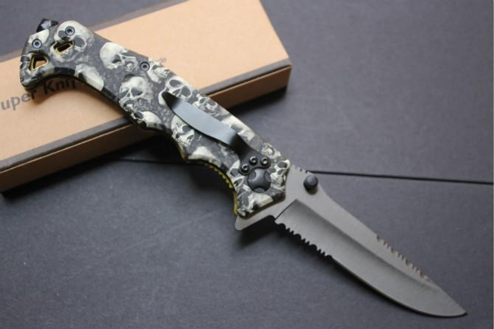 Нож складной с черепами на рукоятке BH-KK03