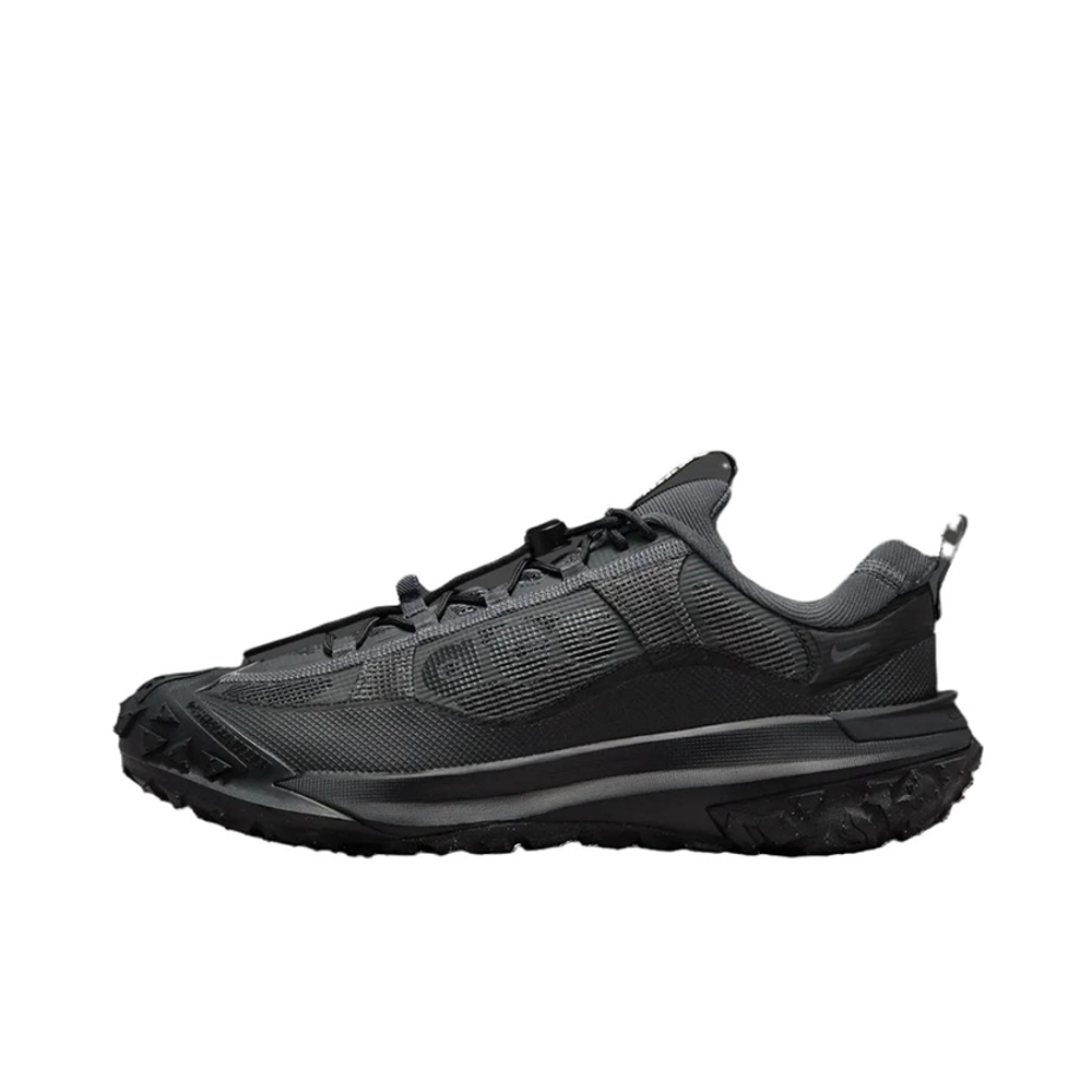 alt="Nike ACG Mountain Fly 2 Low GTX Dark Smoke Grey Black HF6245-001 черно-серые кроссовки вид сбоку на белом фоне"