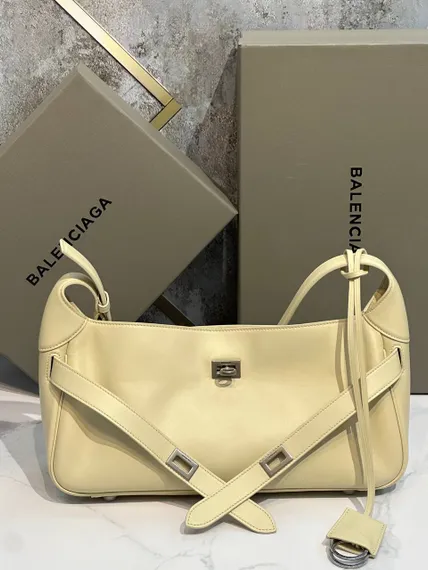 Сумка BALENCIAGA Bel Air Small in Soya