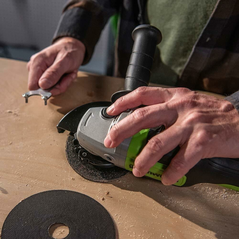 УШМ GREENWORKS GD24AGK2 в компл. с АКБ 2Ач. и ЗУ (3200207UA)