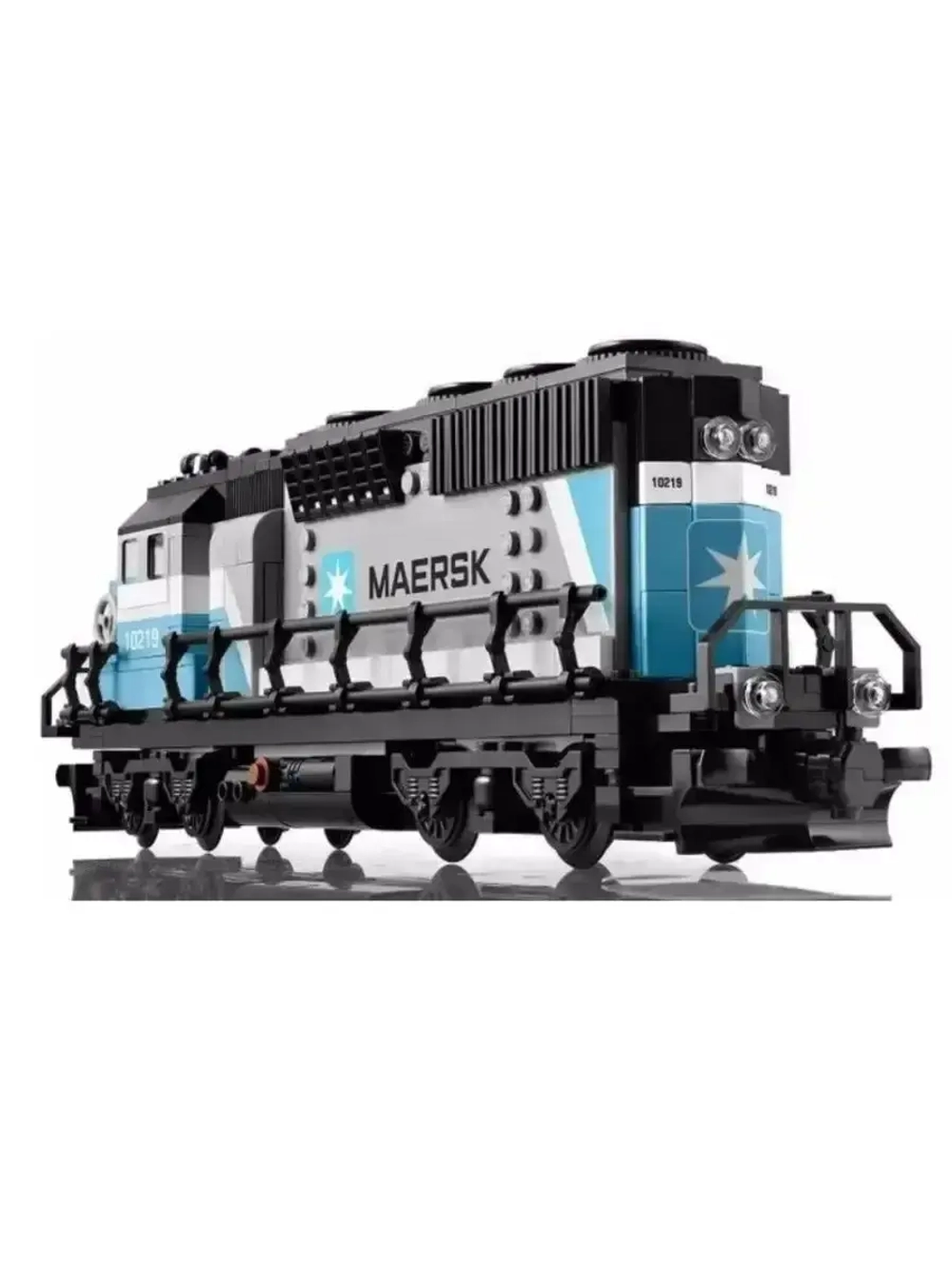 Конструктор Сити Грузовой поезд Маерск 1239 деталей