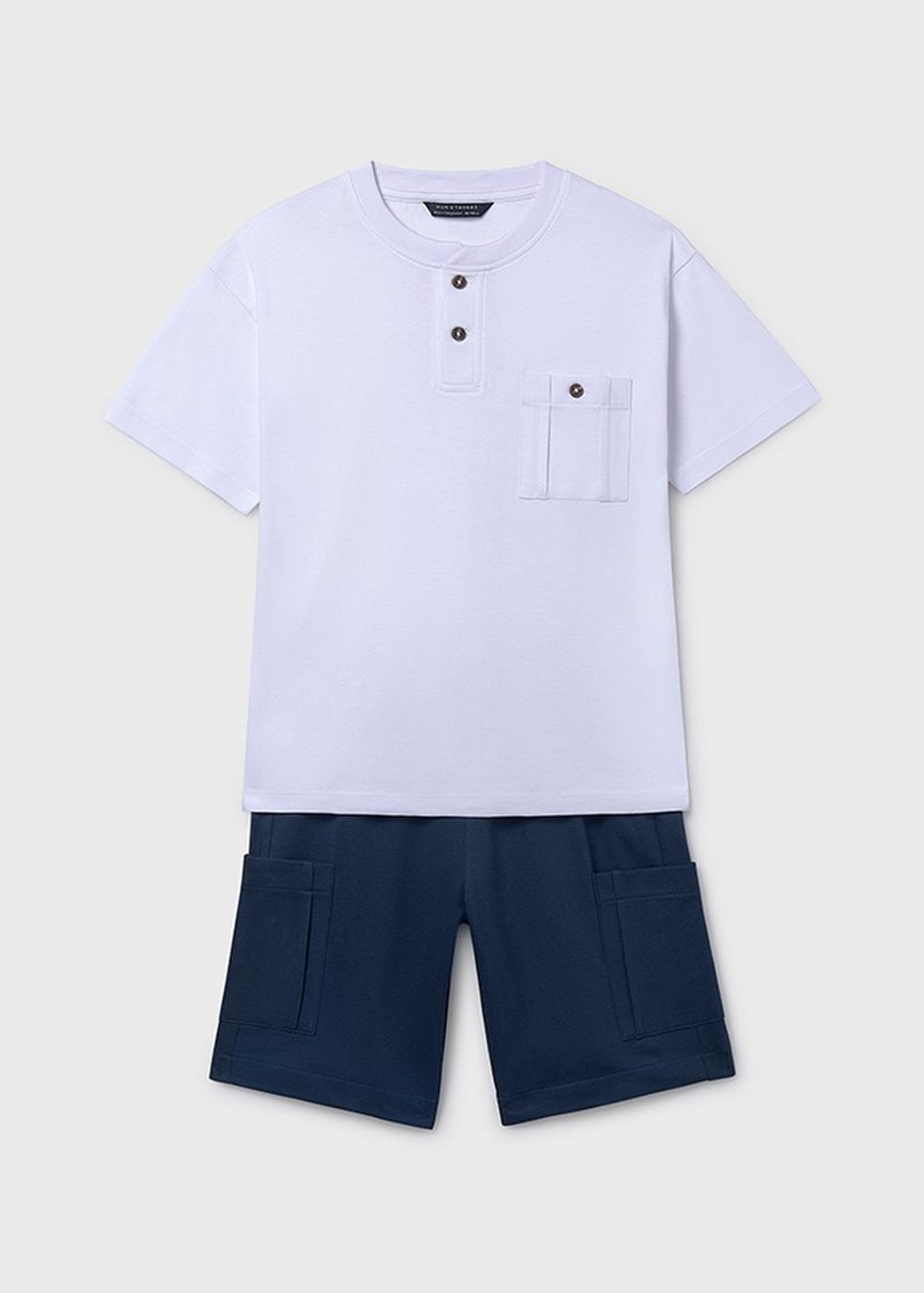 футболка с шортами