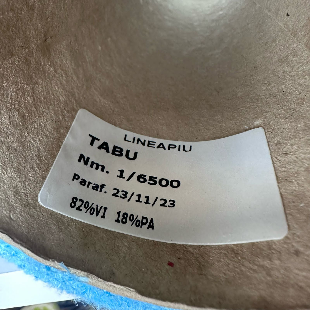 TABU - Lineapiu; 82% вискоза, 18% п/а; 650м/100гр; травка; цвет: голубая лагуна. Есть мал. бобинка 200гр.
