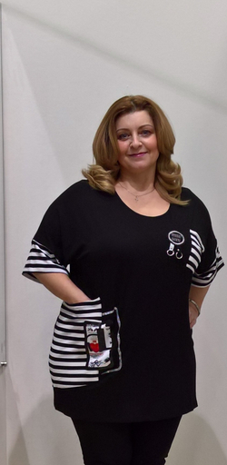 Черный блузон с полосатой черно-белой отделкой