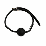 Кляп черный силиконовый на кожаном ремешке с застежкой Onjoy BDSM Silicone Gag (Цвет: черный)