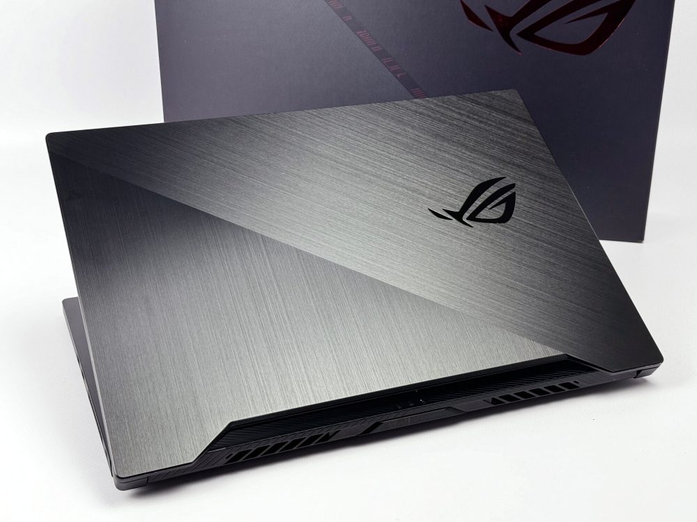 Игровой Ноутбук Asus Rog Zephyrus M15 i7 9750H/8GB(RAM)512GB(SSD)/15.6/FHD/IPS/144HZ/Win11