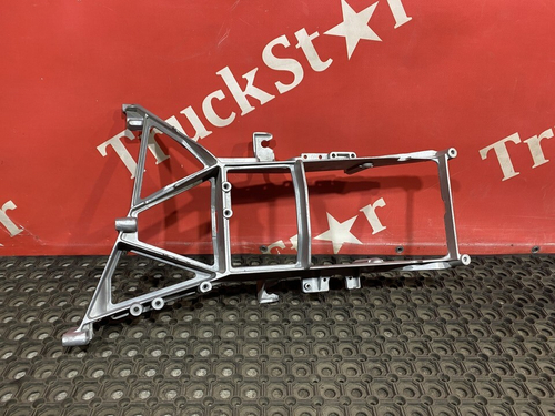 Кронштейн фары правый