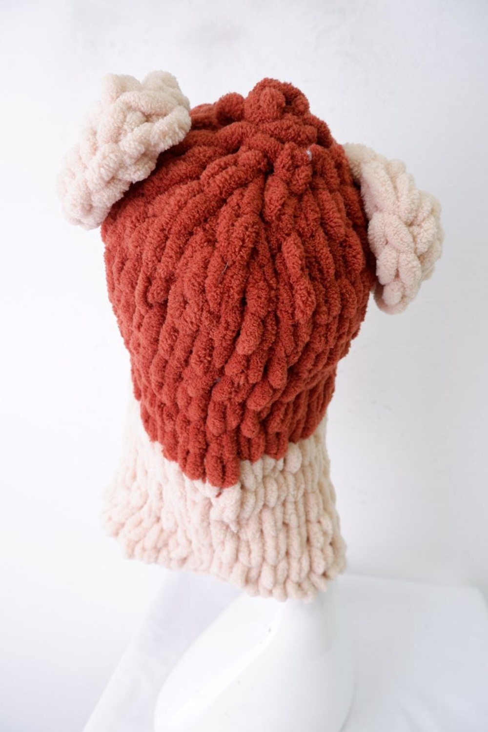 Шапка-шлем стильная