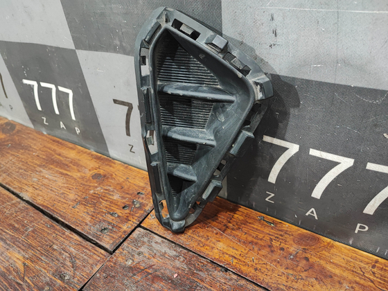 Накладка переднего бампера правая Kia Rio 4 (FB) 20-нв Б/У Оригинал 86564H0700