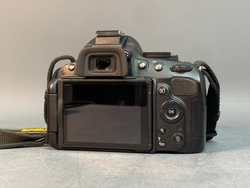 Nikon D5100 Kit 18-55mm 3.5-5.6G VR 8.888 Кадров