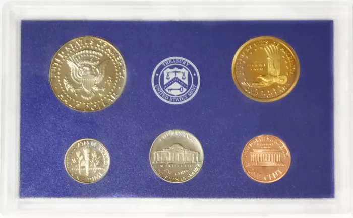 Официальный годовой набор из 10 монет США 2001 Proof в упаковках