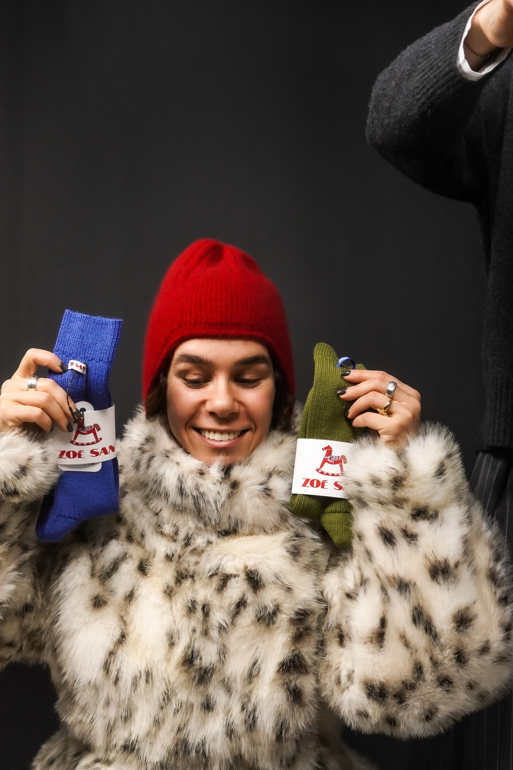 Шерстяные носки синего цвета