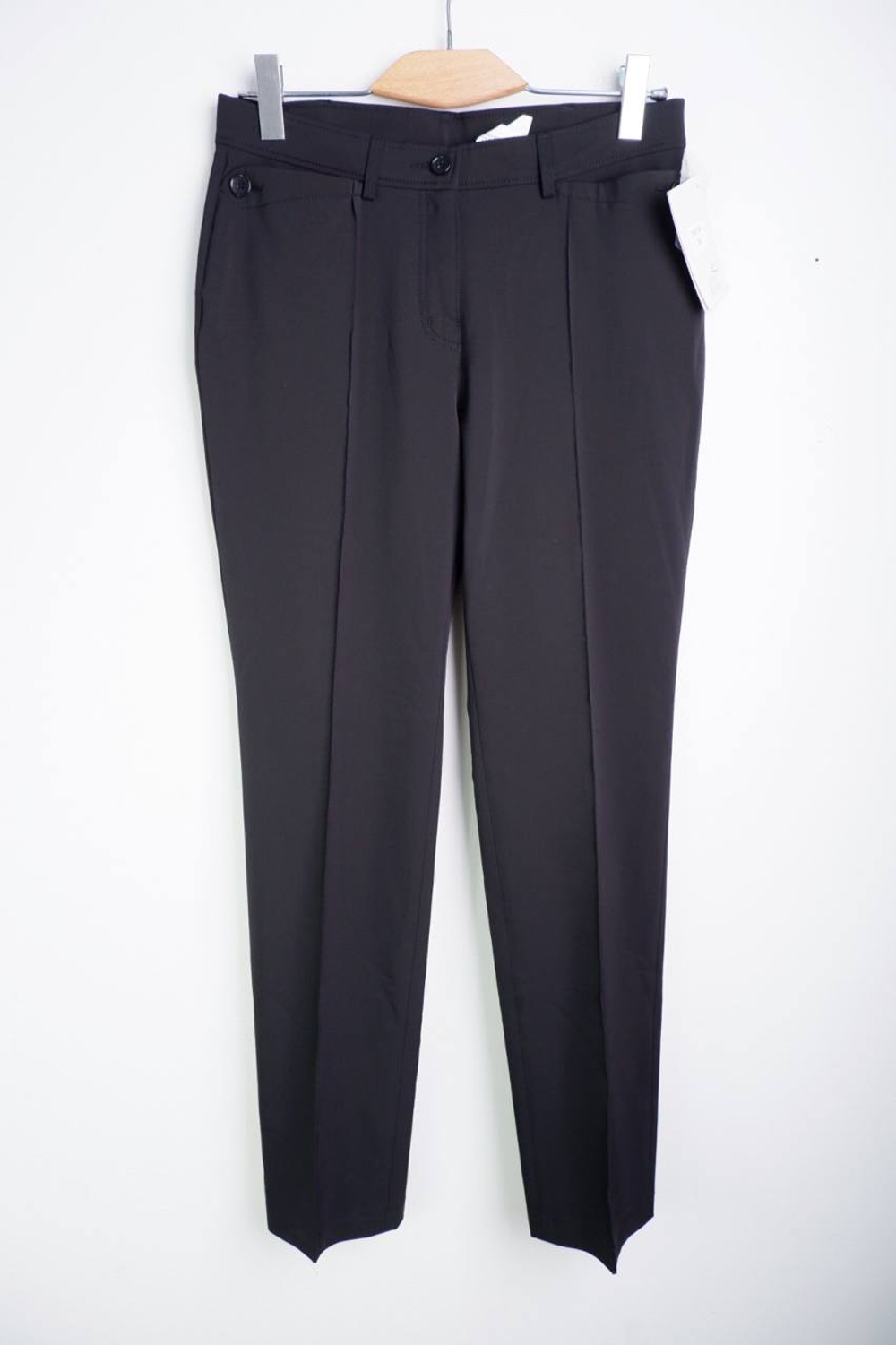 Брюки Alba Moda практичные, маркировка 38, визуально на 44 размер, новые