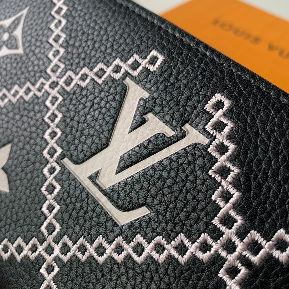 Louis Vuitton Zippy Wallet