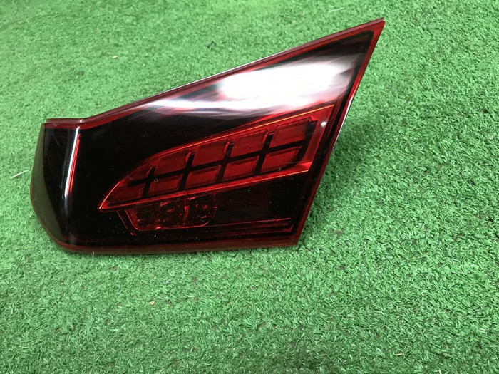 Фонарь правый внутренний Mercedes E W213 (20-23)