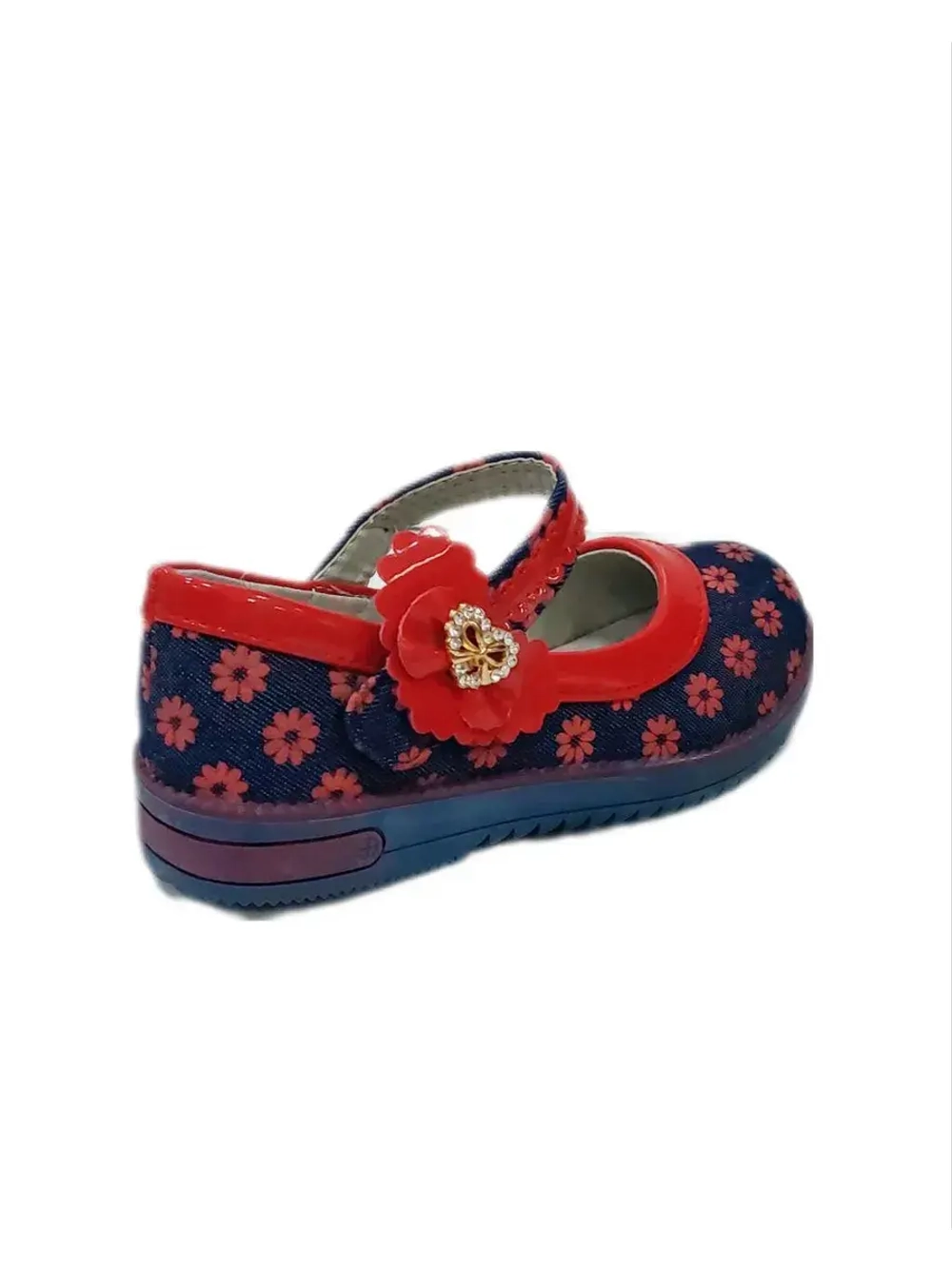 Туфли для девочки закрытые для садика.