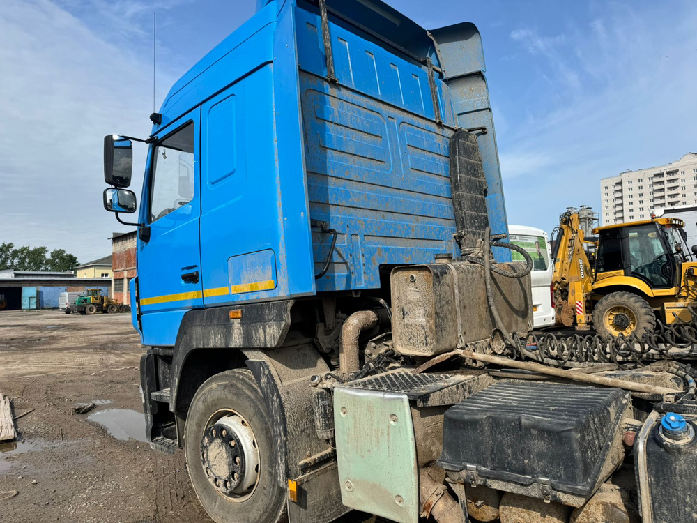МАЗ 6430 6x4 Седельный тягач 643028-570-012 (Дизельный, 11,6 л, 423 л.с., МТ)
