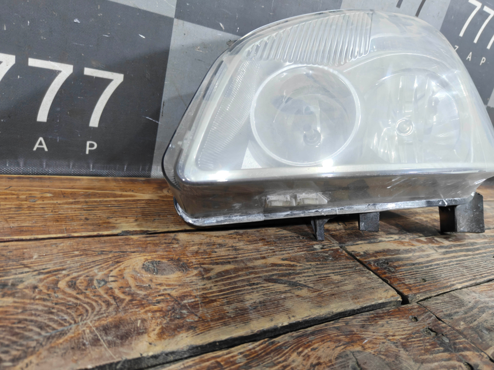 Фара левая Nissan Qashqai 1 (J10) 06-10 Б/У Оригинал 26060JD90B