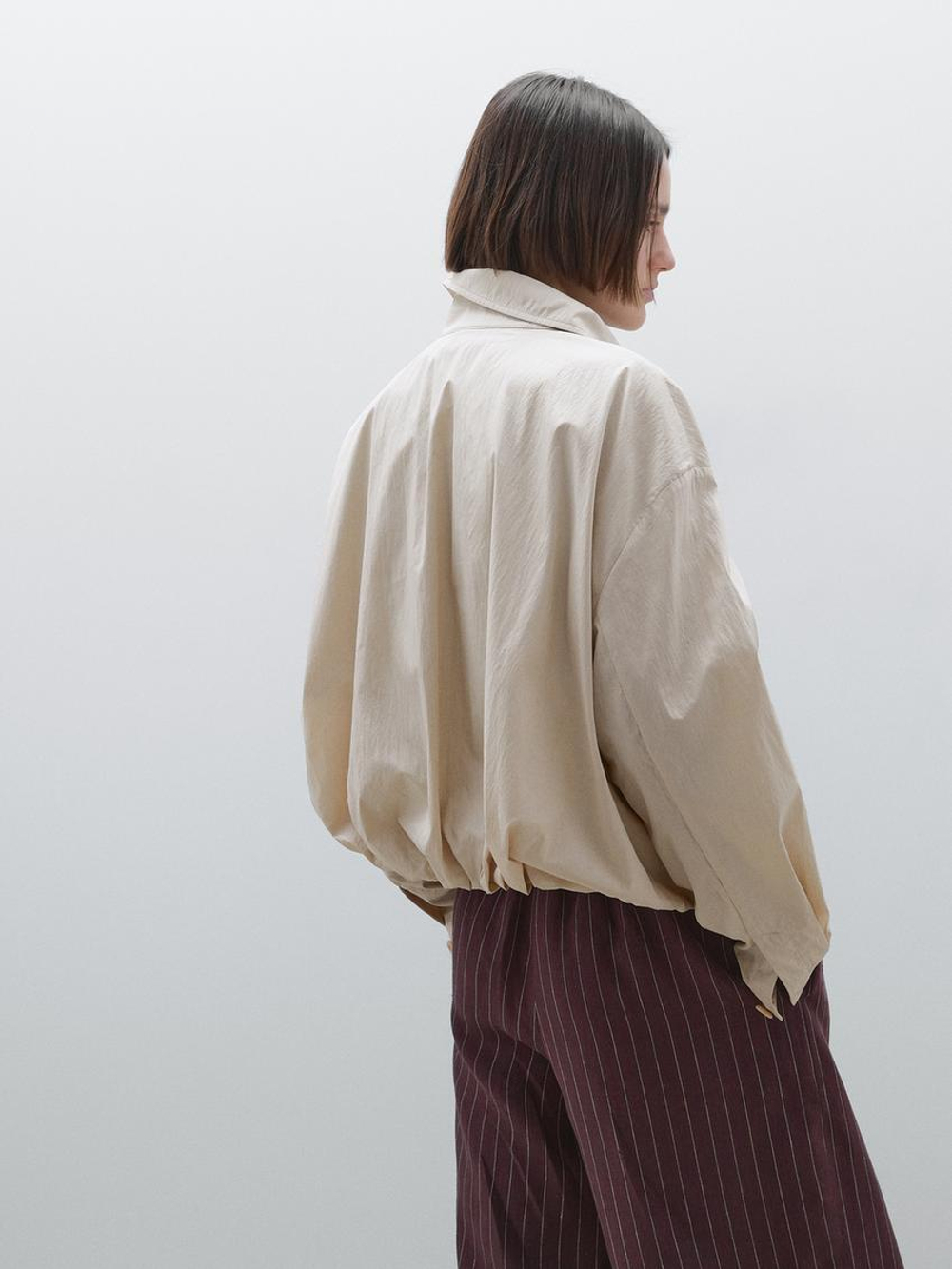 Massimo Dutti Бомбер со швами и сборкой, экрю